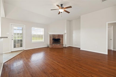 200 Flower Meadows Dr, Waxahachie, TX 75165 - photo 7