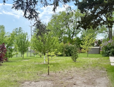 308 S 10th St, Wishek, ND 58495 - photo 3