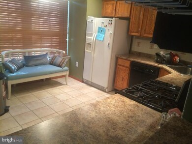 10 Lindsey Ct unit 38D, Franklin Park, NJ 08823 - photo 5