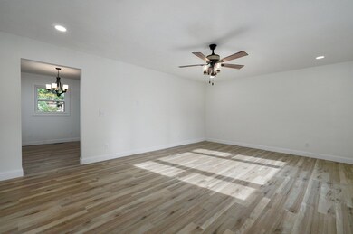 1107 Oak Ridge Dr-5