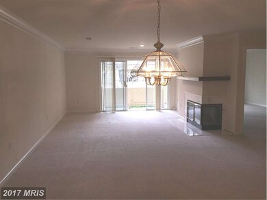 10805 Luxberry Dr, Rockville, MD 20852 - photo 2