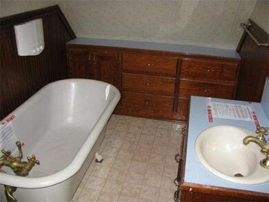 19 Malone Ave, Westfield, MA 01085 - photo 6