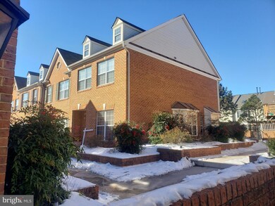 6024 Madison Overlook Ct, Falls Church, VA 22041 - photo 2