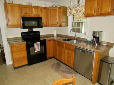 131 Grove St, Conway, NH 03860 - photo 5