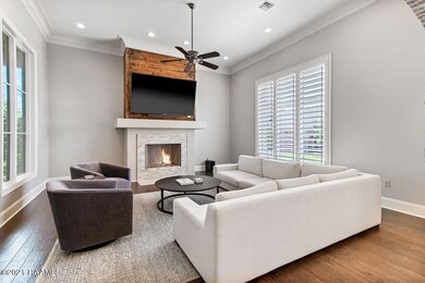 202 Biltmore Way-3