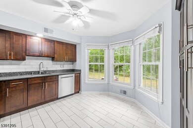 62 Brookstone Cir, Morris Plains, NJ 07950 - photo 2