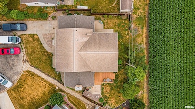 337 Nugent Place, Lincoln, IL 62656 - photo 4