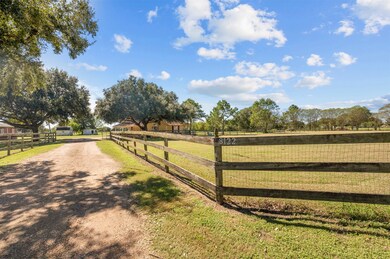 8122 Blase Rd, Rosenberg, TX 77471 - photo 2