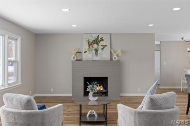 902 S Hackman St, Staunton, IL 62088 - photo 6