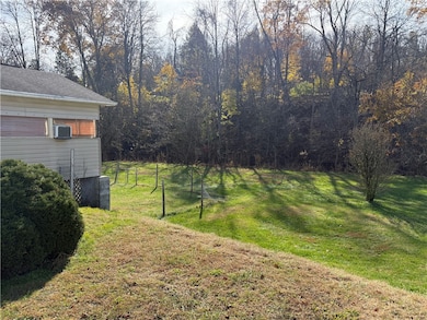 26 Union St, Republic, PA 15475 - photo 2