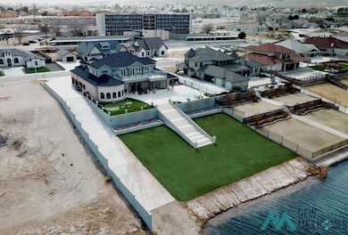 1706 W Riverside Dr, Carlsbad, NM 88220 - photo 5