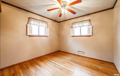 145 Portland Place, Lincoln, IL 62656 - photo 7