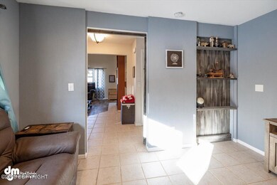 07-Front Room_DMD_5436-Edit
