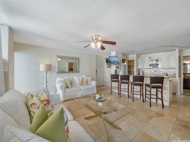 2442 Kuhio Ave unit 1101, Honolulu, HI 96815 - photo 2