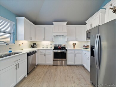 21025 E 40th Place S, Broken Arrow, OK 74014 - photo 4