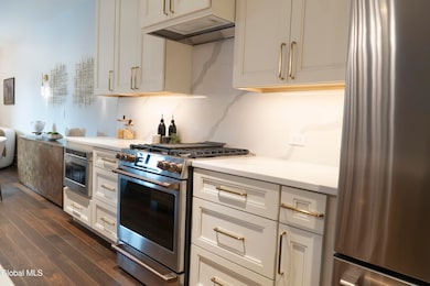 78 Church St unit 303, Saratoga Springs, NY 12866 - photo 5