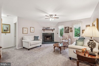 102 Stratford Cir, Locust Grove, VA 22508 - photo 4