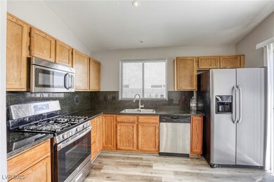 1320 Rainbow Meadows Dr, Las Vegas, NV 89128 - photo 6