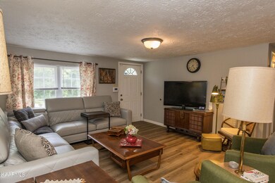 1515 Twin Bridge Rd-0012 (1)