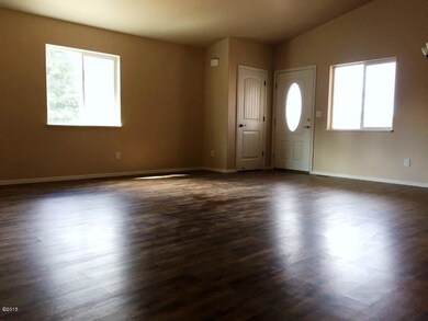 137 S Cedar Dr, Kalispell, MT 59901 - photo 2