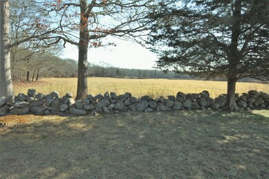 684 Potomska Rd, South Dartmouth, MA 02748 - photo 4