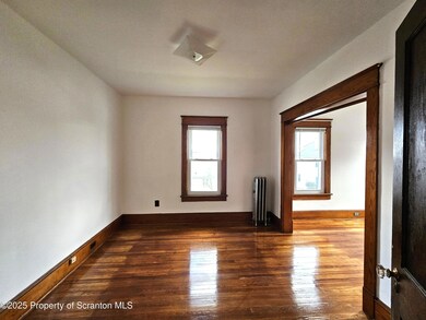 852 N Rebecca Ave unit 2nd fl, Scranton, PA 18504 - photo 6
