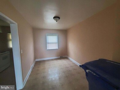 3928 Rokeby Rd, Baltimore, MD 21229 - photo 2