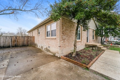 002-photo-front-view-8014368