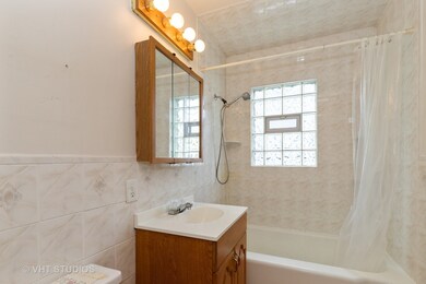 19 N Pioneer Rd, Waukegan, IL 60085 - photo 3