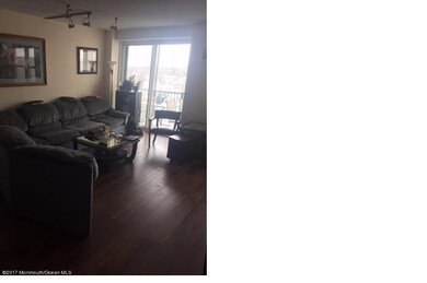 Anchorage 7L living room