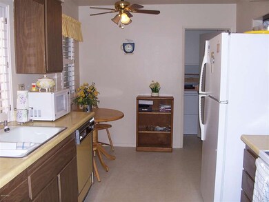 11129 W Emerald Dr, Sun City, AZ 85351 - photo 5