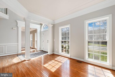 1880 Powells Landing Cir, Woodbridge, VA 22191 - photo 3