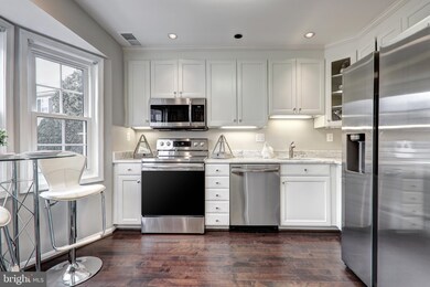 6006 Sweet Dale Ct, Springfield, VA 22152 - photo 7