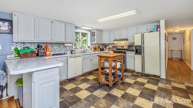 5373 18th Rd, Escanaba, MI 49829 - photo 5