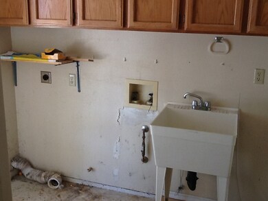 Large laundry with tons of storage