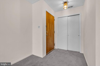 302 Trinity Ct unit 10, Princeton, NJ 08540 - photo 3