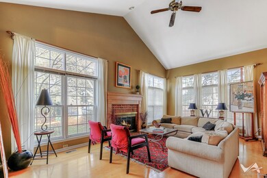 112 Penn Ct unit 20LJ11, Glenview, IL 60026 - photo 6