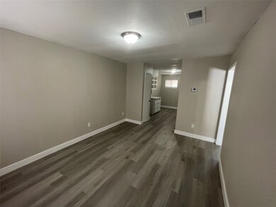7811 Glass St, Houston, TX 77016 - photo 5