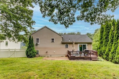 53 Santoro Rd, Worcester, MA 01606 - photo 4