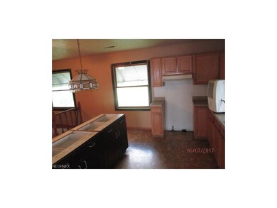 4364 E Lake Rd, Sheffield Lake, OH 44054 - photo 6