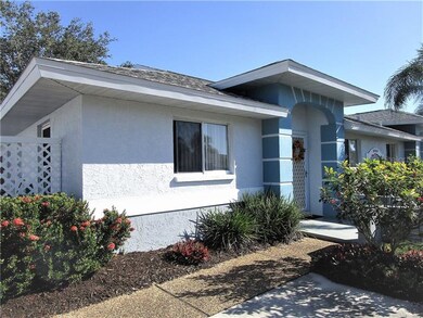 MOVE IN READY 2BD/2BA/1CG in the ever popular Gulf