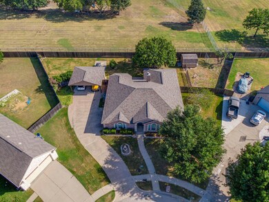2 car carport plus a 2 car garage!