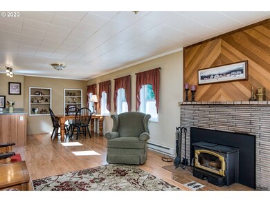 Living Room/Dining Room