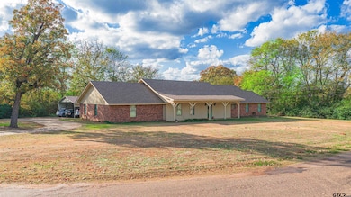 2370 Cr 3314, Omaha, TX 75571 - photo 2