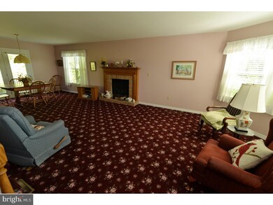 2005 Evergreen Dr, Tamaqua, PA 18252 - photo 2