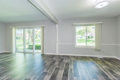 Sliding door to porch & patio