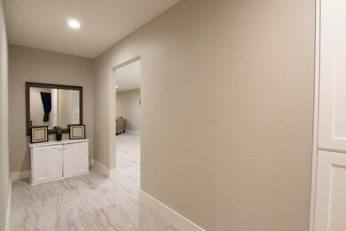 6854-E-Vernon-Ave042