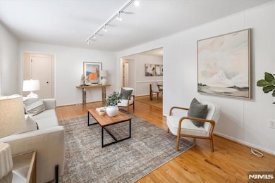 947 E Glen Ave, Ridgewood, NJ 07450 - photo 5