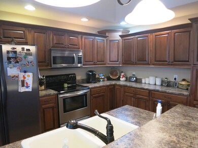 kitchen 2.JPG