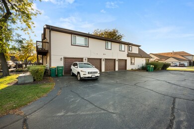 1721 Cedarbrook Ct unit 1, Sycamore, IL 60178 - photo 4